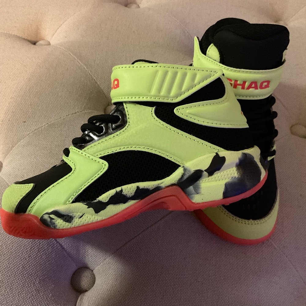 Boys' High-Top Basketball Sneakers - Neon Green/Black/Red. NEW. SIZE 11 - Picture 6 of 10